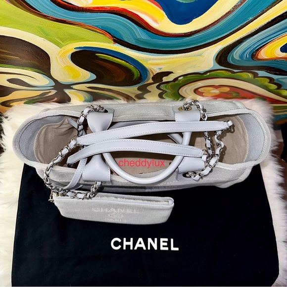 💎💎💎Authentic CHANEL DEAUVILLE 2 WAY BAG - Picture 11 of 17